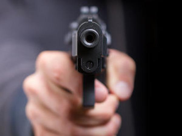 A raising Kashmir magazine editor is shot in Kashmir A raising Kashmir magazine editor is shot in Kashmir