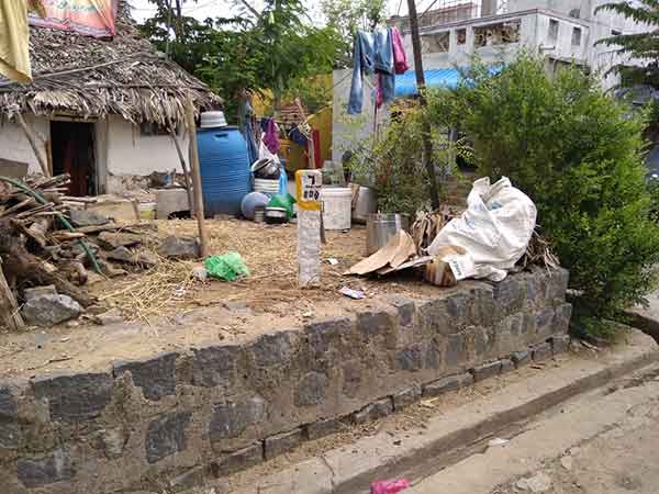 நிலம் அளக்க