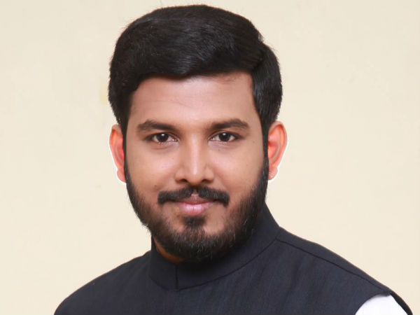 பேஸ்புக்கில் கண்டனம்