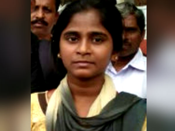ஏழை மாணவி