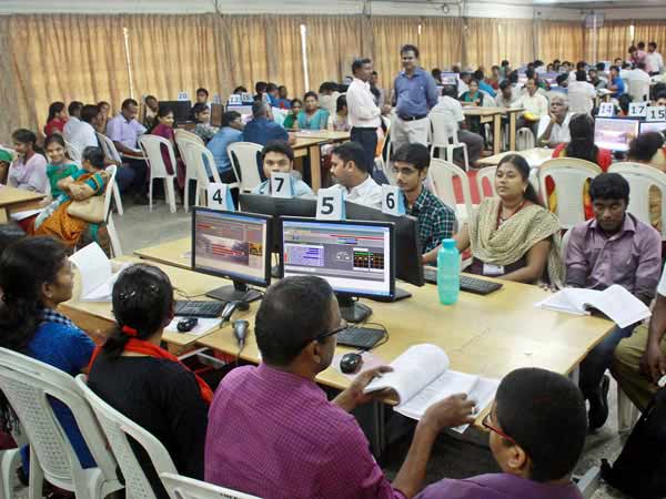Minister Anbazhagan released the B.E.ranking list Minister Anbazhagan released the B.E.ranking list