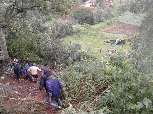 Bus meet with an accident near Kunnoor, 7 died Bus meet with an accident near Kunnoor, 7 died