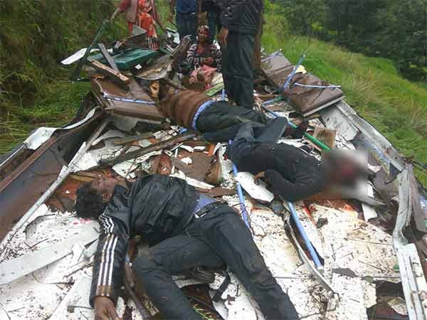 Bus meet with an accident near Kunnoor, 7 died Bus meet with an accident near Kunnoor, 7 died