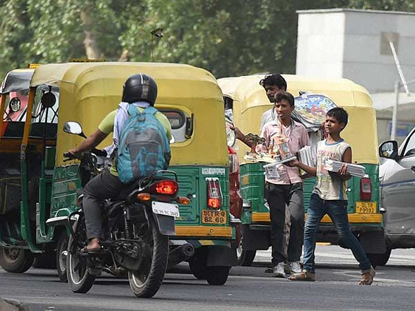 இந்தியாவில் குழந்தை தொழிலாளர்களுக்கு எதிரான சட்டம்