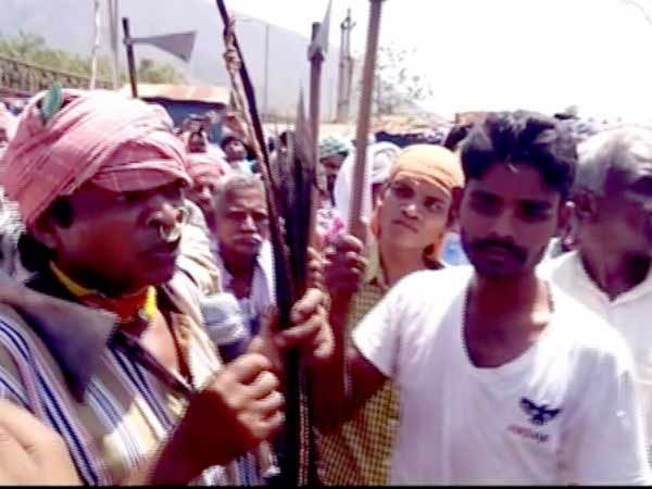 Dongria kondh tribes pay tribute to martyrs of Tuticorin Dongria kondh tribes pay tribute to martyrs of Tuticorin