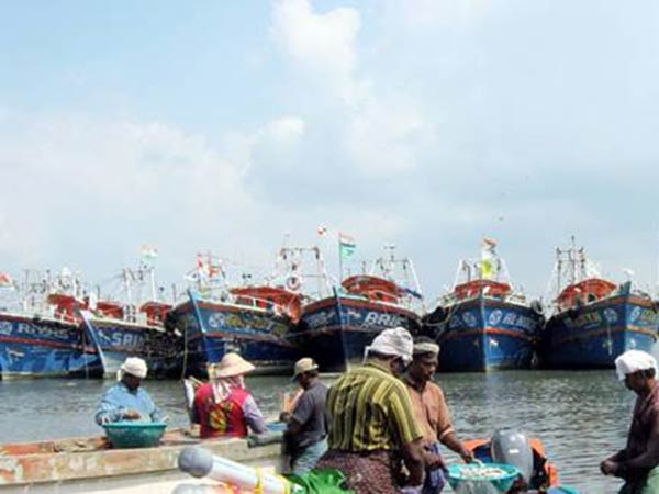 Monsoon update: Heavy rain expected in Mumbai; Fishermen warned in Kerala Monsoon update: Heavy rain expected in Mumbai; Fishermen warned in Kerala