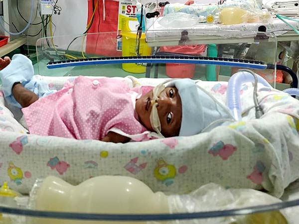 Help this Child, Who gets admitted seriously in Hospital Help this Child, Who gets admitted seriously in Hospital