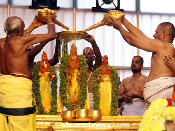 திருமஞ்சனம்: