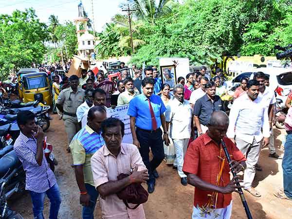 Karaikudi School gets ‘Kalvi Seer’ to increase patronage Karaikudi School gets ‘Kalvi Seer’ to increase patronage