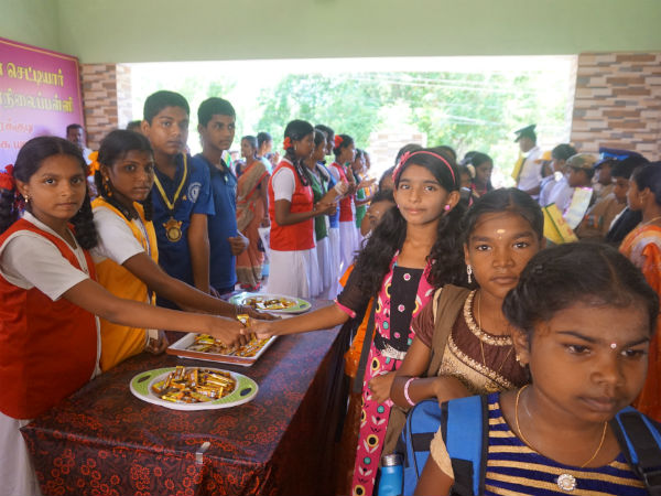 மாணவர்களுக்கு அறிவுரை