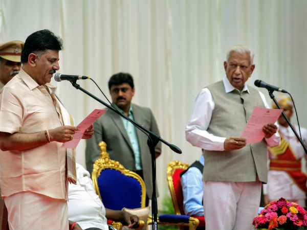 Karnataka cabinet: Storm raises again inside Congress, Bench Sitter creates Problem Karnataka cabinet: Storm raises again inside Congress, Bench Sitter creates Problem