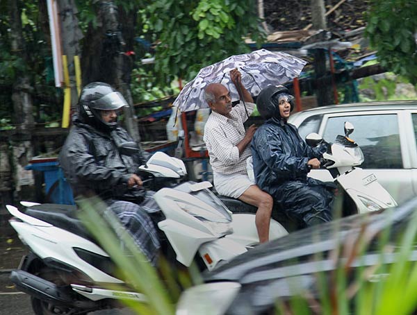 Monsoon update: Rain alert for Tamilnadu, Karnataka, Kerala Monsoon update: Rain alert for Tamilnadu, Karnataka, Kerala