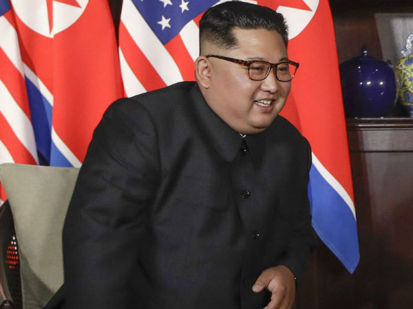 Kim Jong Un brings his own toilet Kim Jong Un brings his own toilet