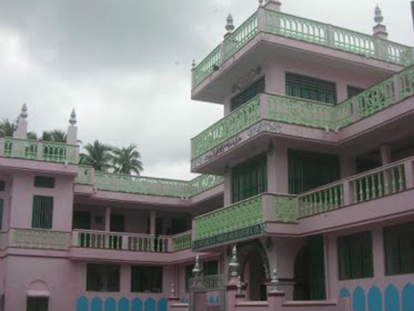 மதம்-இனம் கடந்த நிலை