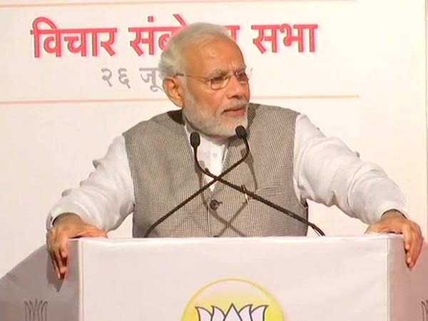 PM Modi slams Gandhi family on Emergency PM Modi slams Gandhi family on Emergency