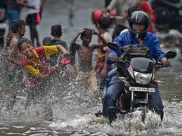 Southwest Monsoon hits Mumbai Southwest Monsoon hits Mumbai