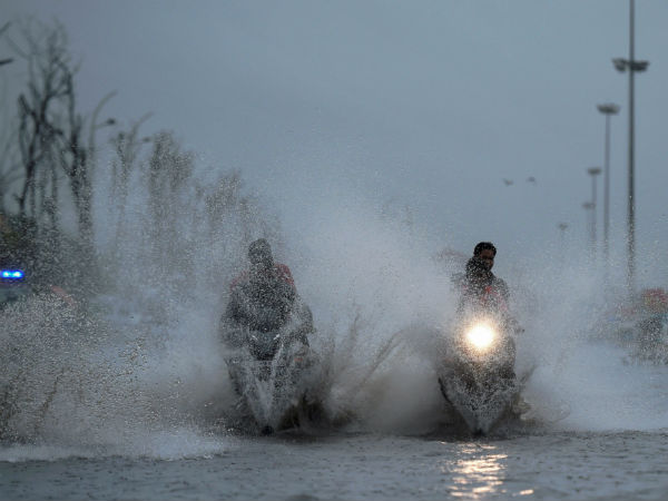 Monsoon updates: SW monsoon advances to Karnataka, TN; Rains expected in Bengaluru Monsoon updates: SW monsoon advances to Karnataka, TN; Rains expected in Bengaluru
