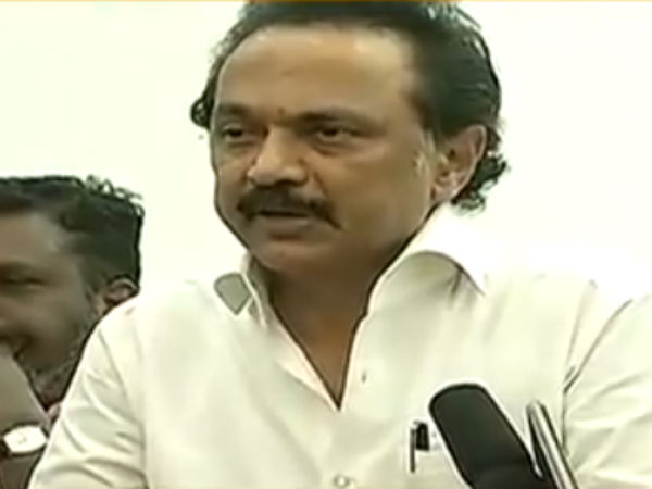 M.K.Stalin asks his party cadres not to erect banners M.K.Stalin asks his party cadres not to erect banners