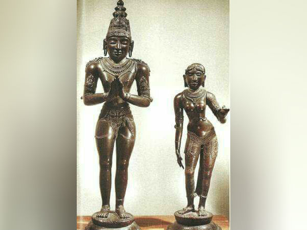 Heavy police protection gives for Rajaraja Chozha staue in Tanjore Heavy police protection gives for Rajaraja Chozha staue in Tanjore