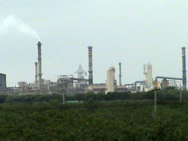 Sterlite Copper Acid leakage: A special team cleaning the wastages from the factory Sterlite Copper Acid leakage: A special team cleaning the wastages from the factory