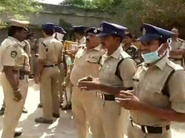 வேறு மாநிலத்தில் பிரச்சனை