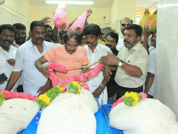 தமிழன் என பதிவு செய்யுங்கள்