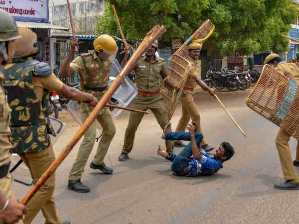 Police shouldnt disturb Tuticorin people anymore says, Madurai HC bench Police shouldnt disturb Tuticorin people anymore says, Madurai HC bench