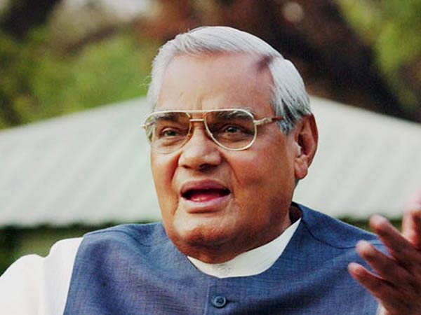 Chief minsters of four states visited Vajpayee at AIIMS Chief minsters of four states visited Vajpayee at AIIMS