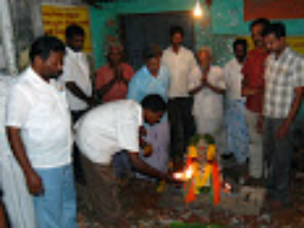 Protest to shut down tasmac in Vandavasi Protest to shut down tasmac in Vandavasi