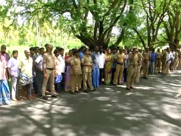Village people decided to protest aganist salem chennai Green highway Village people decided to protest aganist salem chennai Green highway