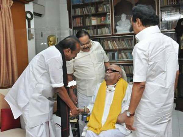 Vaiko wishes DMK Leader M.Karunanidhi for his 95th birthday Vaiko wishes DMK Leader M.Karunanidhi for his 95th birthday