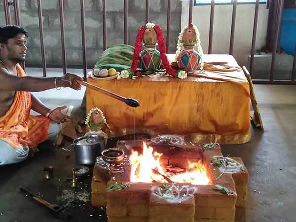 Amavasai Saraba Soolini Prathiyangara yagam at Danvantri peedam Amavasai Saraba Soolini Prathiyangara yagam at Danvantri peedam