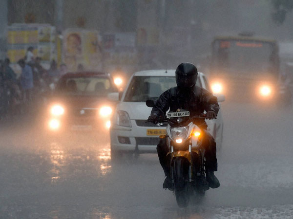 Chennai gets another spell of mild rain Chennai gets another spell of mild rain