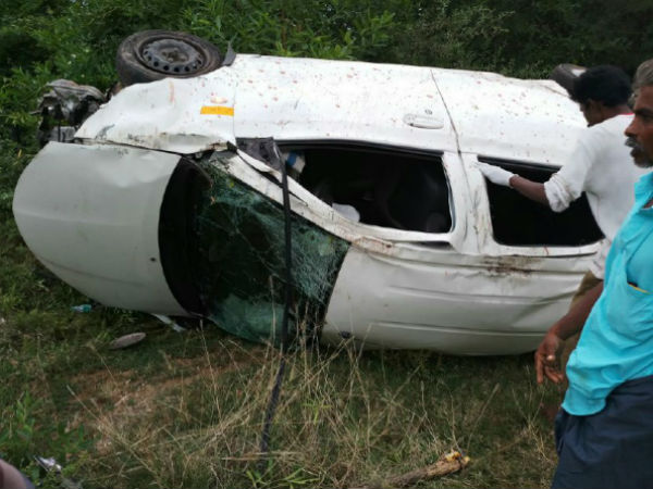 Car accident kills 1 people near Dindigul, 4 injured Car accident kills 1 people near Dindigul, 4 injured