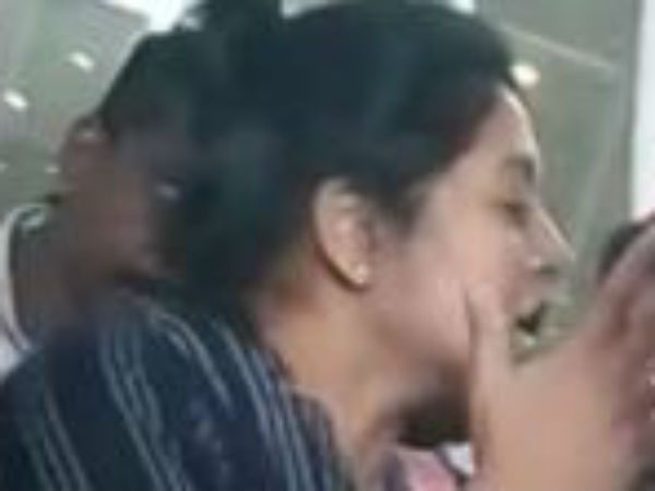 டெலிட் செய்யுங்கள்