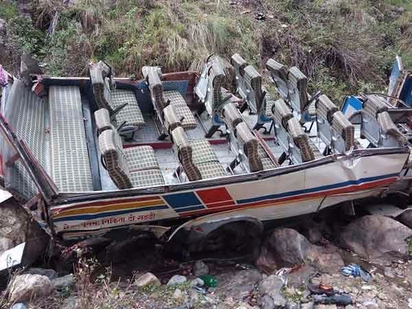 Bus accident kills 20 people in Uttarakhand Bus accident kills 20 people in Uttarakhand