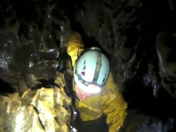 A Video shows how Thai Cave is difficult and Dangerous A Video shows how Thai Cave is difficult and Dangerous