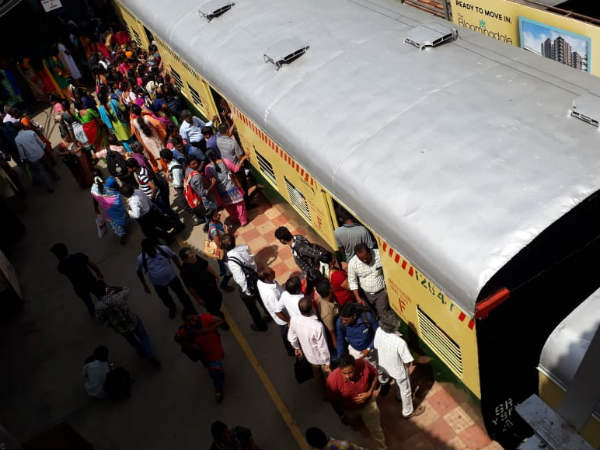 விரைவு ரயில் ட்ராக்