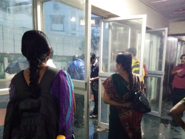 காற்றுடன் கூடிய மழை