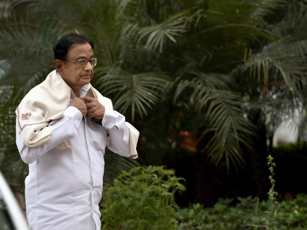 Robbers took away Rs 1.10 lakhs worth things from P Chidambaram house Robbers took away Rs 1.10 lakhs worth things from P Chidambaram house