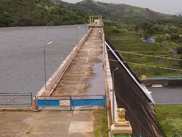 சுற்றுலா பயணிகள் ஆர்வம்
