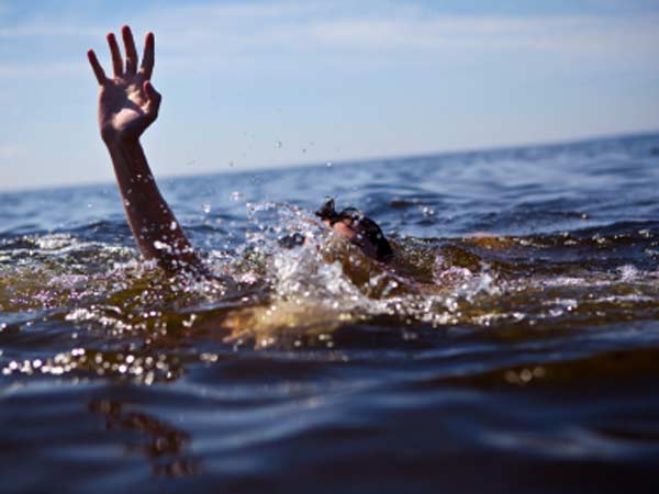 The student fell into the well and kills near Thogaimalai The student fell into the well and kills near Thogaimalai