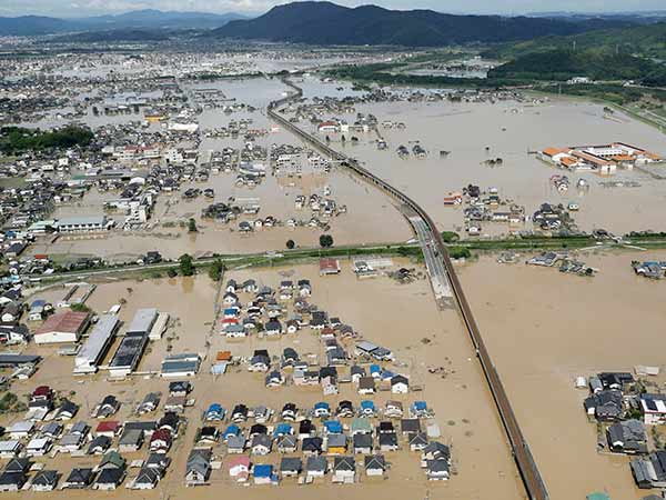 Rain continues in Japan, Flood kills 130 people, More than 300 people missing Rain continues in Japan, Flood kills 130 people, More than 300 people missing