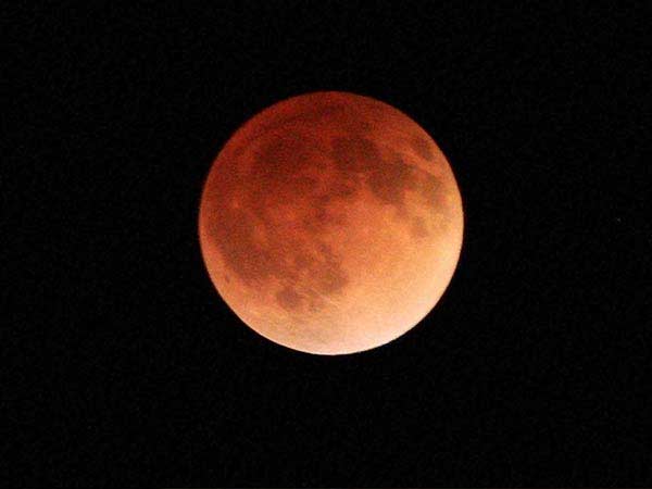 Longest lunar eclipse this century, People can see the Moon with their bare eyes Longest lunar eclipse this century, People can see the Moon with their bare eyes
