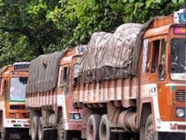 TN government lose about Rs 100 crore a day says State Lorry Owners Federation TN government lose about Rs 100 crore a day says State Lorry Owners Federation