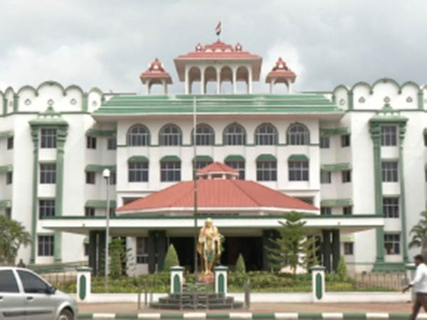 High court order, If private schools collected additional fees, it will closed High court order, If private schools collected additional fees, it will closed