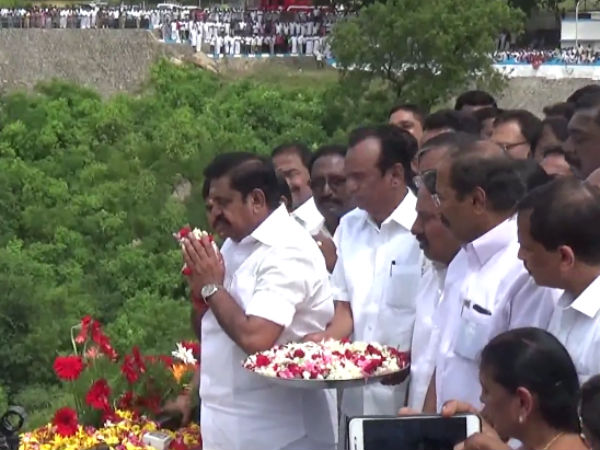 அமைச்சர்கள் அதிகாரிகள் பங்கேற்பு