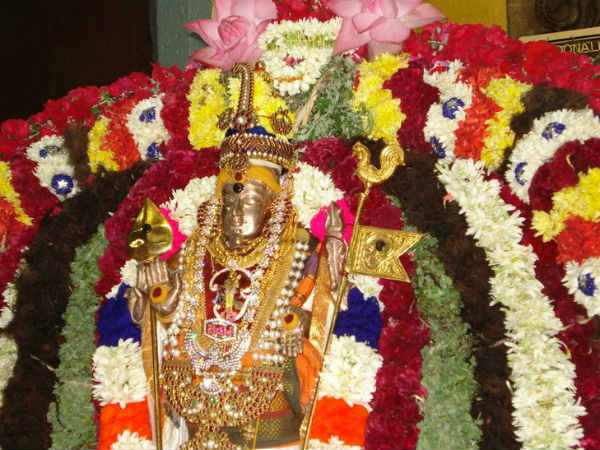 பக்தர்களுக்கு விநியோகம்