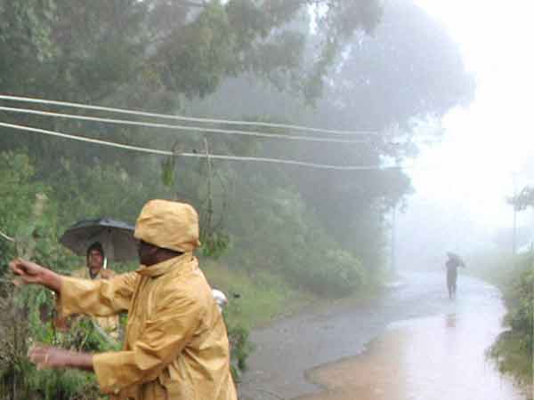 3 மணி நேர போக்குவரத்து பாதிப்பு