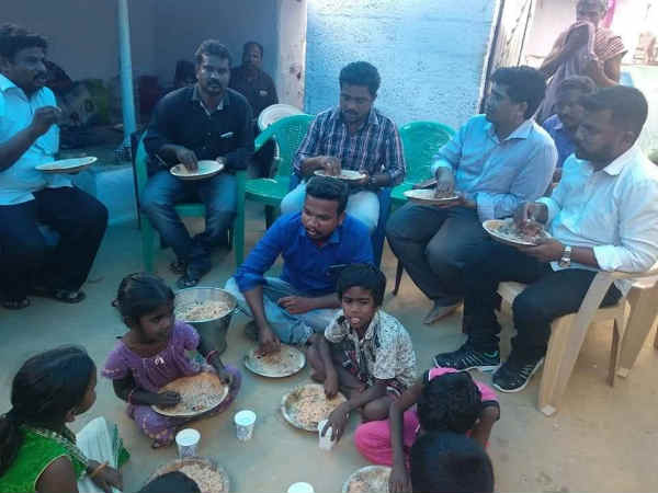 சமைத்து கொடுத்தார்